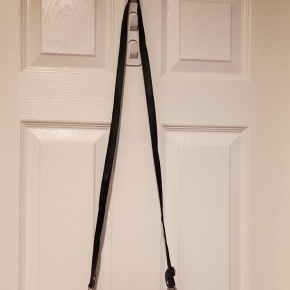 Black NWT Cross Body Genuine Leather Bag 22-in Strap 2 front, 1 back pocket. - Picture 9 of 14